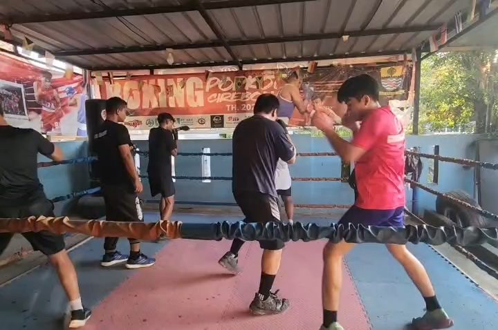 Pembinaan Atlet Gratis, Sasana Bara Boxing Cirebon Cetak Prestasi (Foto : Darfan)