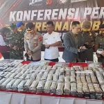 Polisi Sita Puluhan Ribu Obat Keras, Ekstasi hingga Sabu, Musnahkan Knalpot Brong dan Miras (Foto : Darfan)