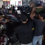 Kasat Lantas Polres Kuningan mengatakan, dari hasil razia balap liar, sebanyak 15 unit sepeda motor serta 26 remaja yang terlibat dalam aksi tersebut diamankan petugas (Foto : Darfan)