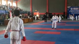 Dua Atlet Disabilitas Bersaing dengan Atlet Umum di Kejuaraan Karate INKAI (Foto : Darfan)