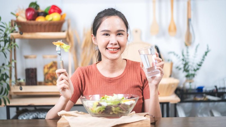 Ilustrasi Menu Diet Sehat/ Foto: Getty Images/iStockphoto/Aekprachaya Ayuyuen