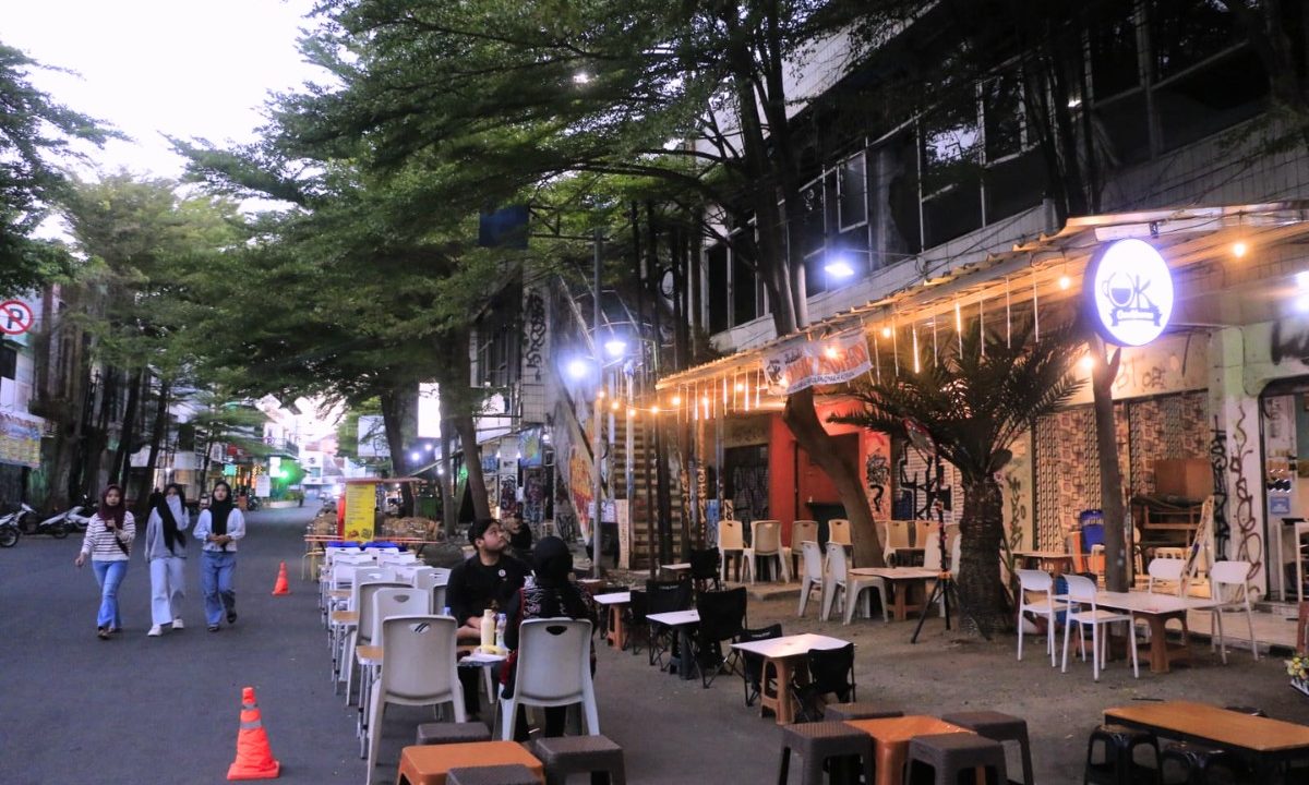 Super Hits! Inilah 5 Rekomendasi Street Café di Cirebon yang Asyik Buat Hangout