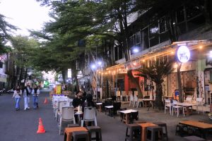 Super Hits! Inilah 5 Rekomendasi Street Café di Cirebon yang Asyik Buat Hangout