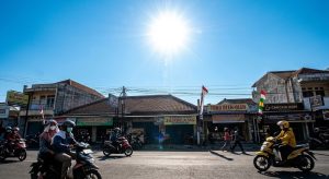 Cuaca Panas Cirebon Bukan Sekadar Terik! Ungkap 7 Fakta Menarik di Balik Suhu yang Menyengat