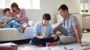 7 Tips Parenting untuk Orang Tua dalam Mendidik Anak di Era Digital