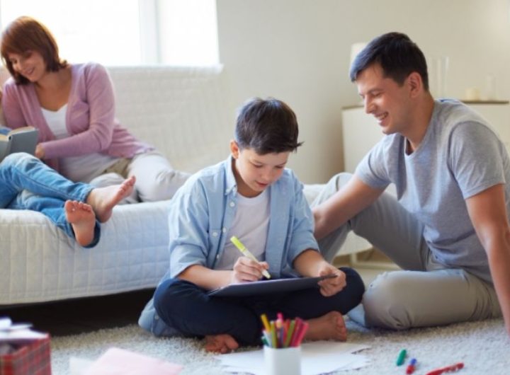7 Tips Parenting untuk Orang Tua dalam Mendidik Anak di Era Digital