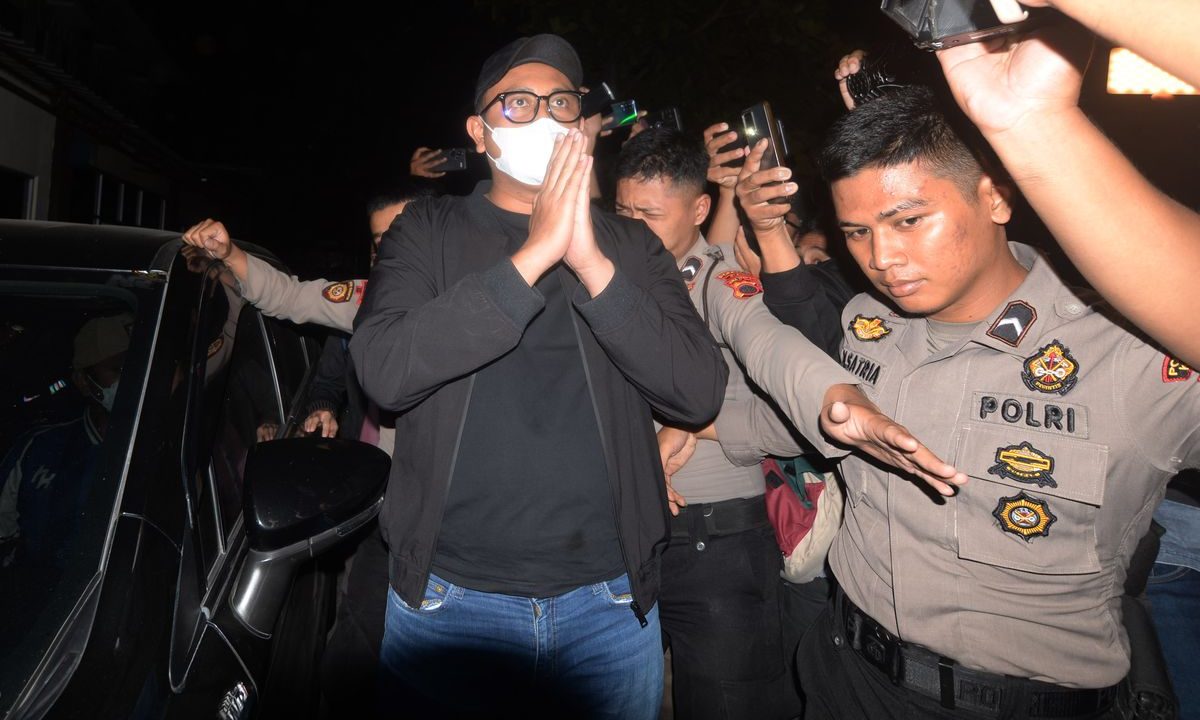KASUS BUPATI KLATEN HAMENANG WAJAR ISMOYO, KPK DALAMI DUGAAN SUAP