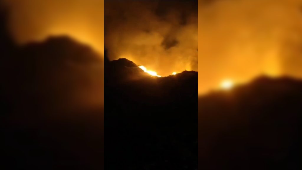 Kebakaran TPAS Gunungsantri Dipicu Percikan Api dari Lahan Terbakar (Tangkapan Layar)