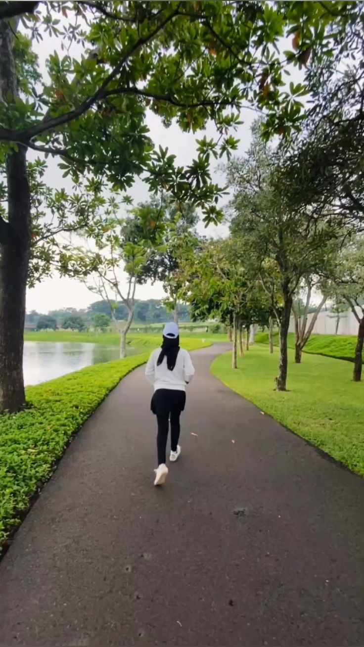 JOGING BUKAN SEKEDAR MENJAGA KEBUGARAN, TETAPI MENJADI SARANA PENDEKATAN SUFI HEALING