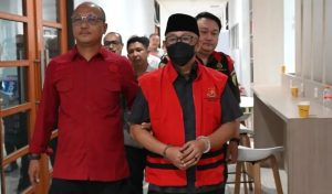 Wakil Bupati Indramayu Syaefudin, tersangka kasus korupsi tunjangan perumahan dan transportasi DPRD Ditahan Kejati Jawa Barat.(Foto:Istimewa)