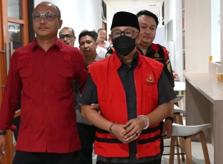 Wakil Bupati Indramayu Syaefudin, tersangka kasus korupsi tunjangan perumahan dan transportasi DPRD Ditahan Kejati Jawa Barat.(Foto:Istimewa)