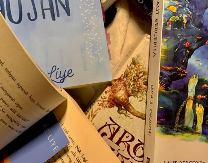 MEMBACA NOVEL: MENIKMATI WAKTU LUANG LEWAT CERITA