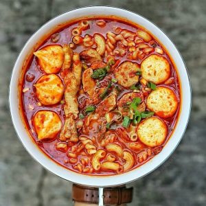 SEBLAK MERUPAKAN KULINER PEDAS YANG DIGEMARI GEN-Z