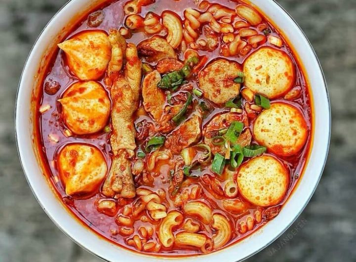 SEBLAK MERUPAKAN KULINER PEDAS YANG DIGEMARI GEN-Z