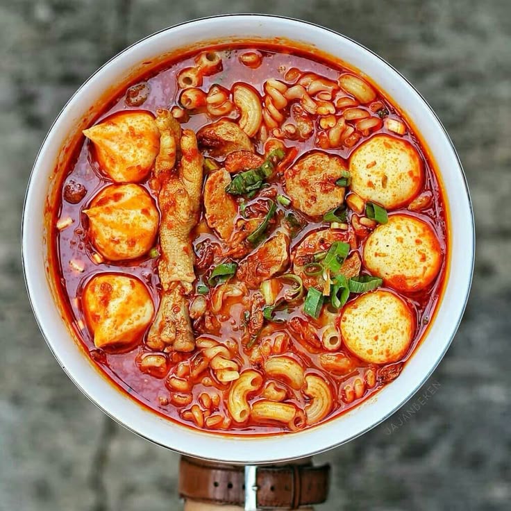 SEBLAK MERUPAKAN KULINER PEDAS YANG DIGEMARI GEN-Z
